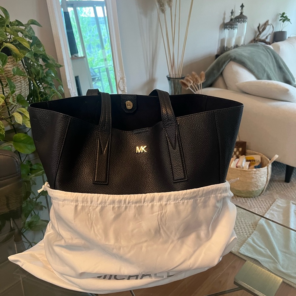 Michael Kors Black Leather Tote